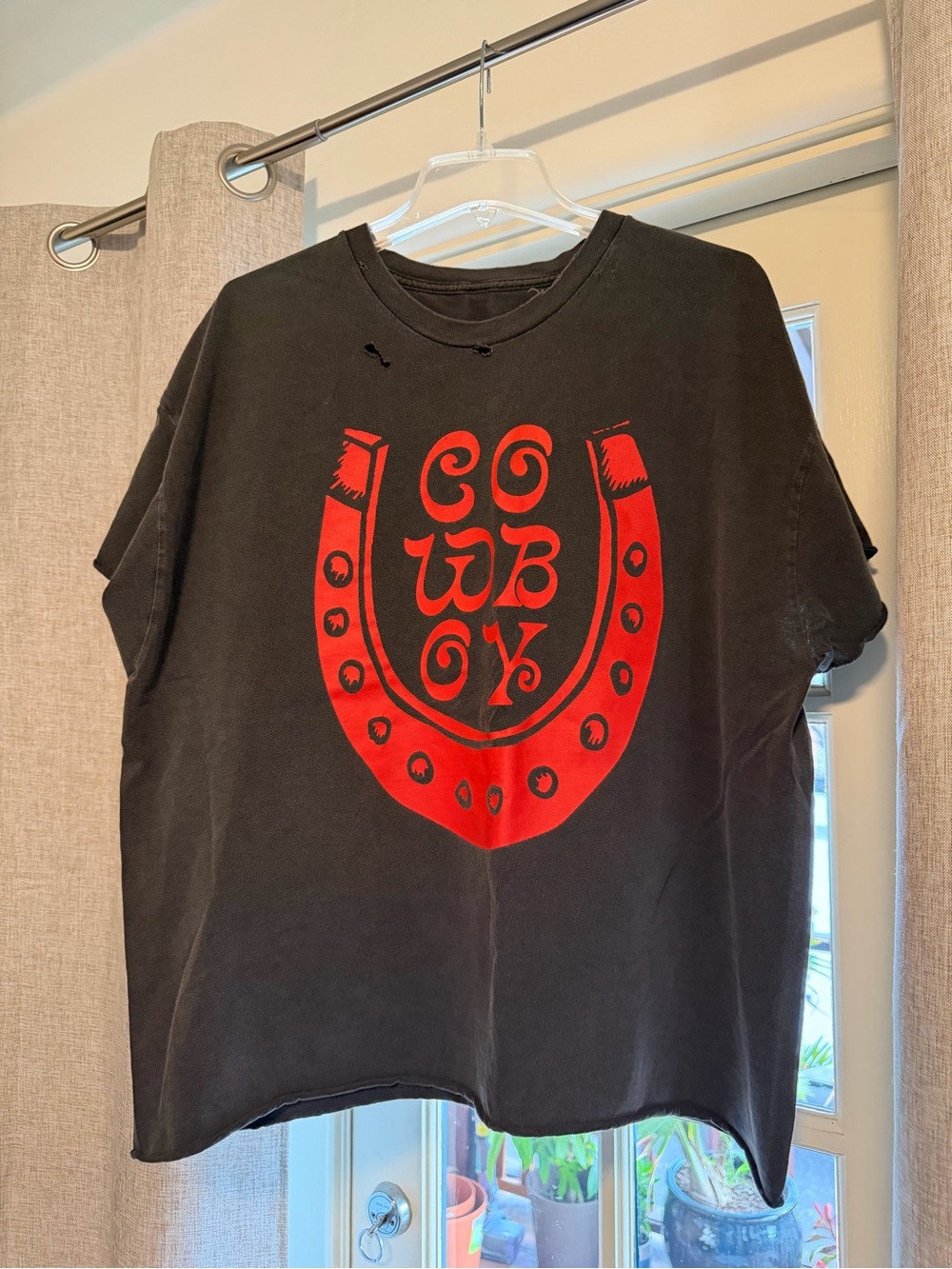 Urban outfitters Women’s dark grey Tee with Red Horseshoe Graphic size L/XL